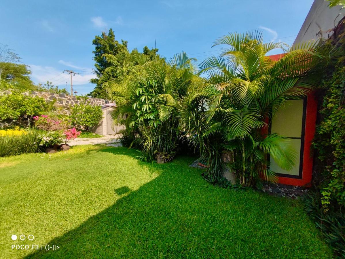Villas De Brisas Cuernavaca Bagian luar foto
